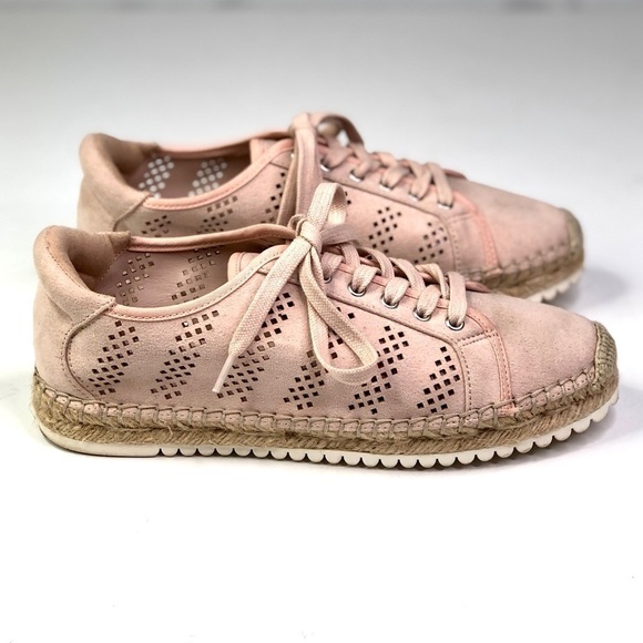 Marc Fisher ballet pink vegan suede perforated sneaker espadrilles 6.5 - Picture 2 of 11